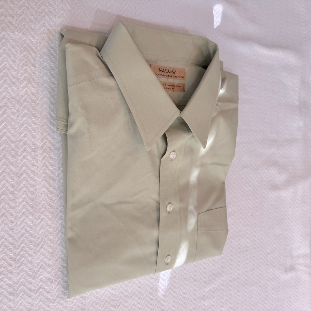 Roundtree and Yorke like new light avocado green shirt 17.5/33‎ 100% Non-Iron